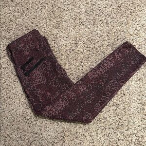 Rock & Republic purple leopard jeans with zipper pockets waist measures 14.5”